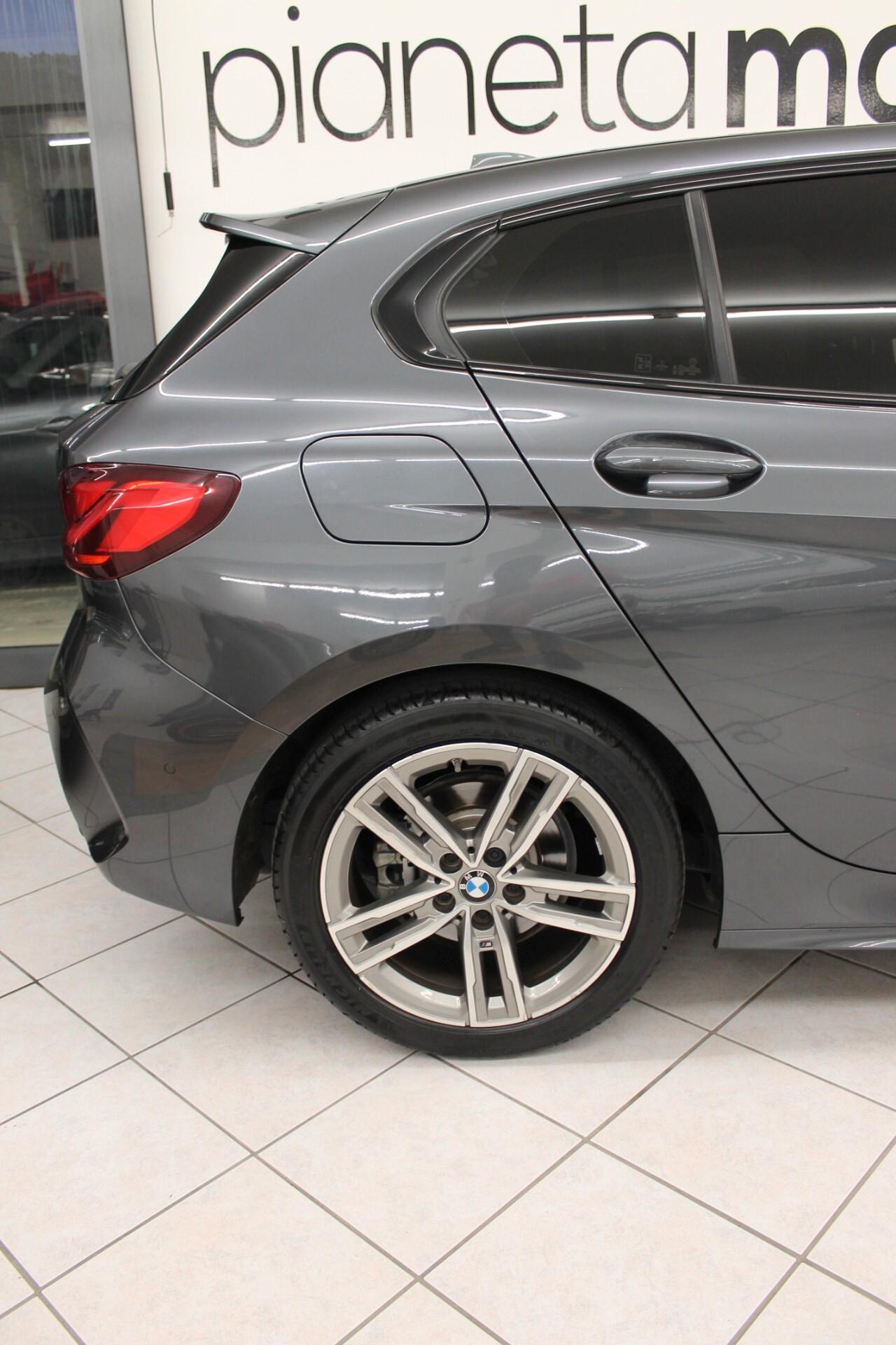 Bmw 118 118d 5p. Msport