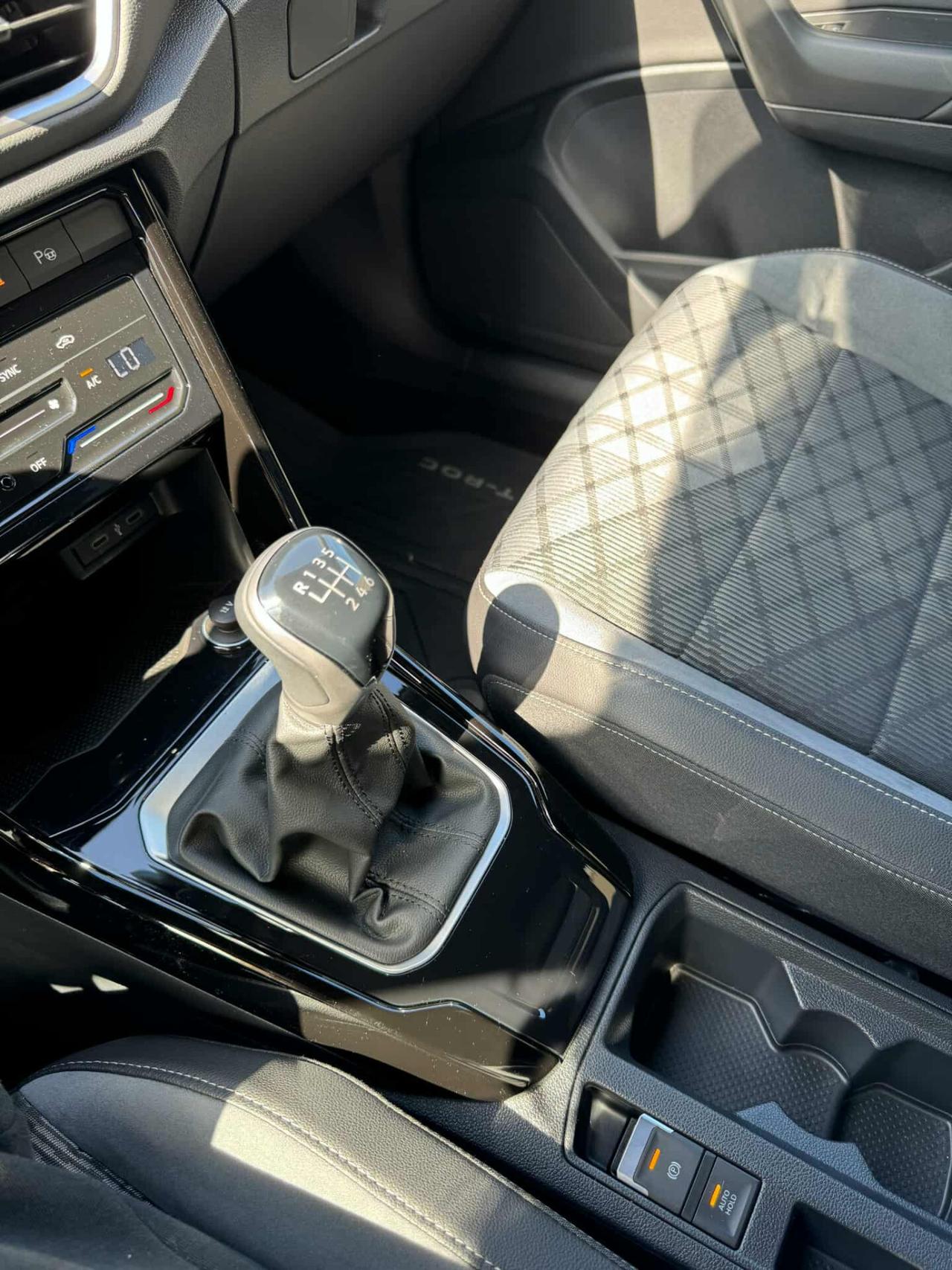 Volkswagen T-Roc 2.0 TDI SCR R-Line PARI AL NUOVO