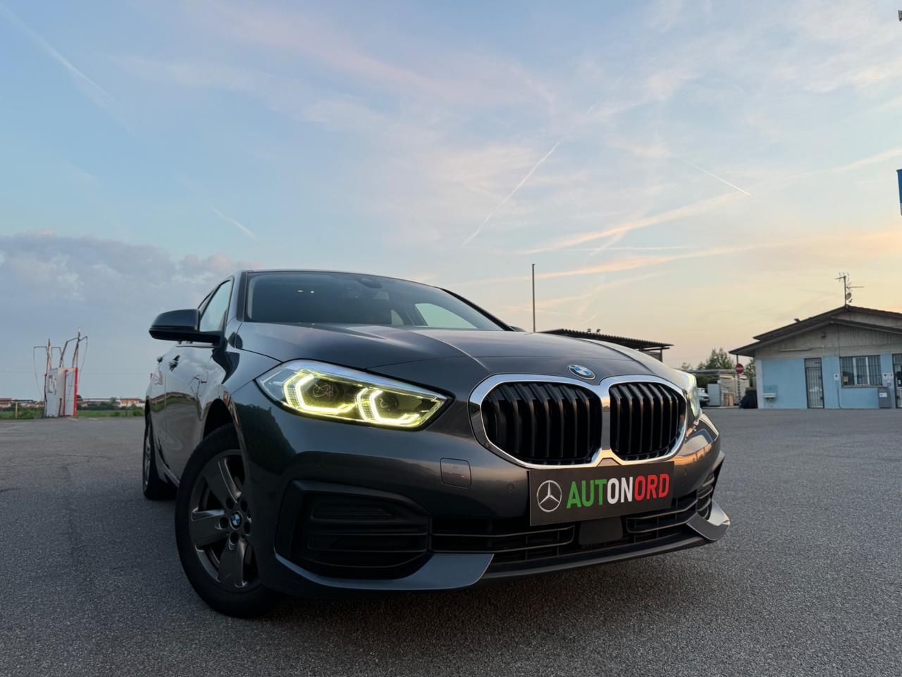 Bmw 118 118d 5p. Advantage