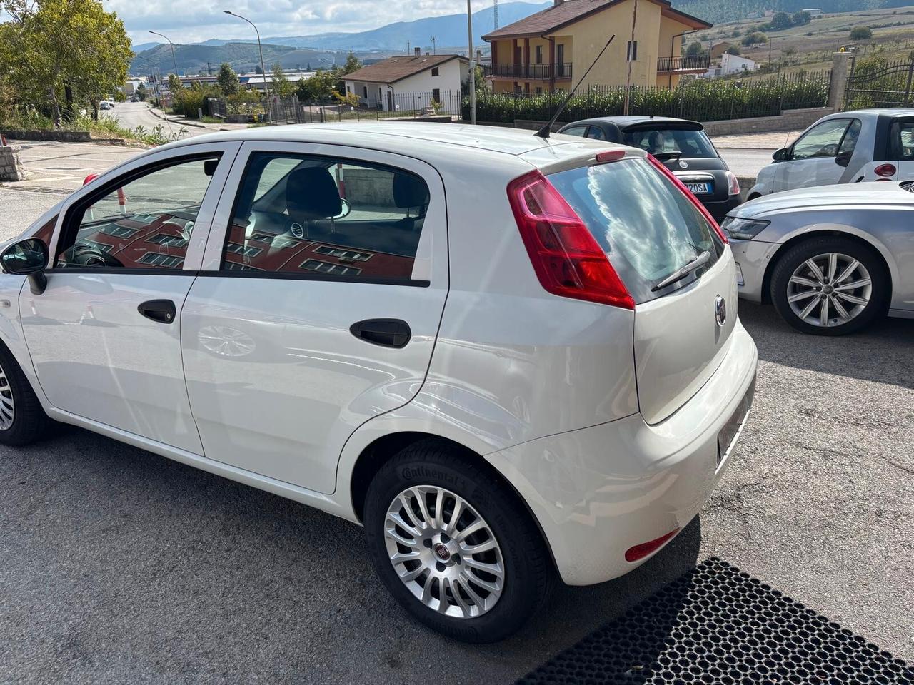Fiat Punto 1.3 MJT II S&S 95 CV 5 porte Street