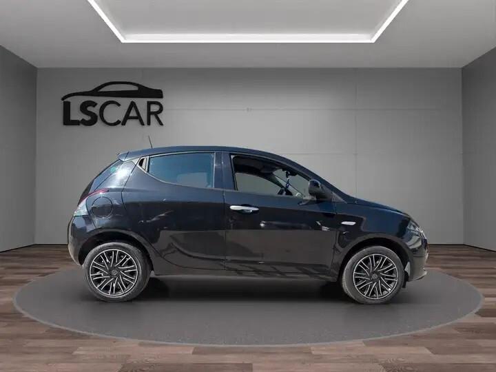 Lancia Ypsilon 1.0 FireFly 5 porte S&S Hybrid Gold UNIPRO -PROMO FINANZIAMENTO