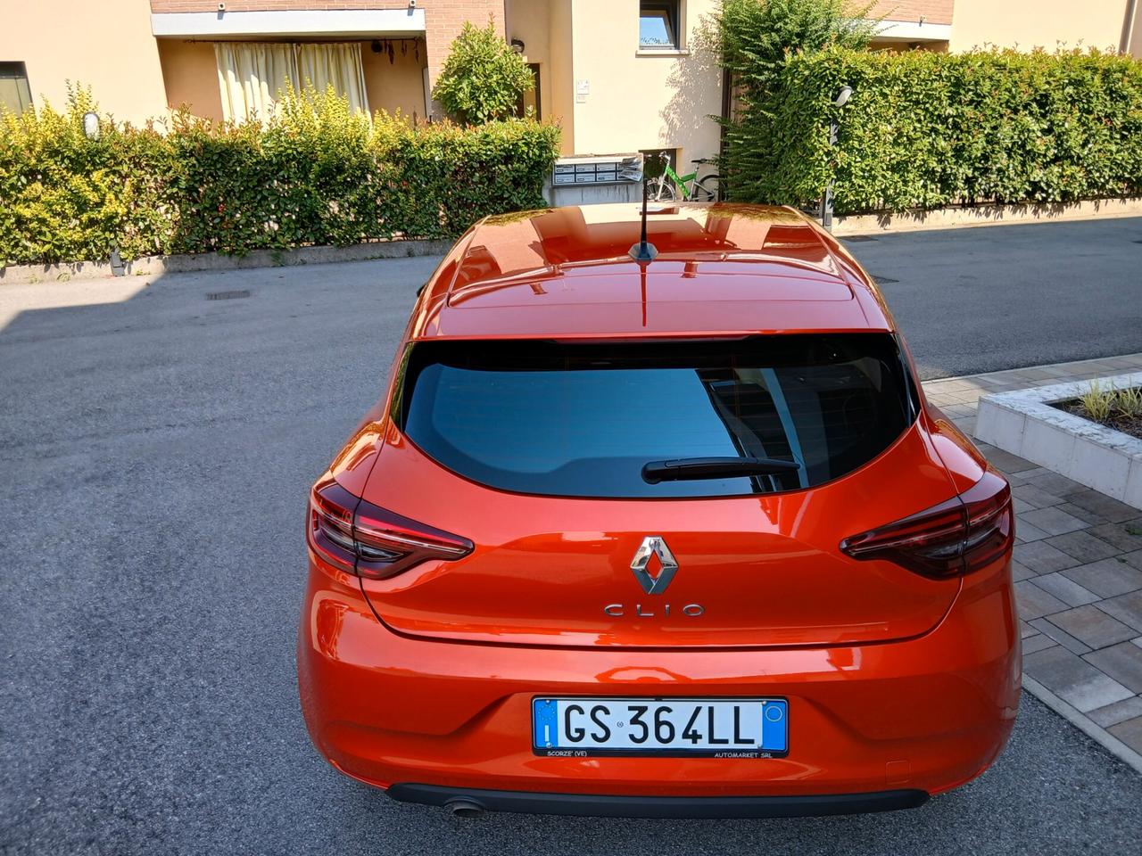 Renault Clio SCe 65 CV 5 porte Equilibre neopatentati a € 199 mese
