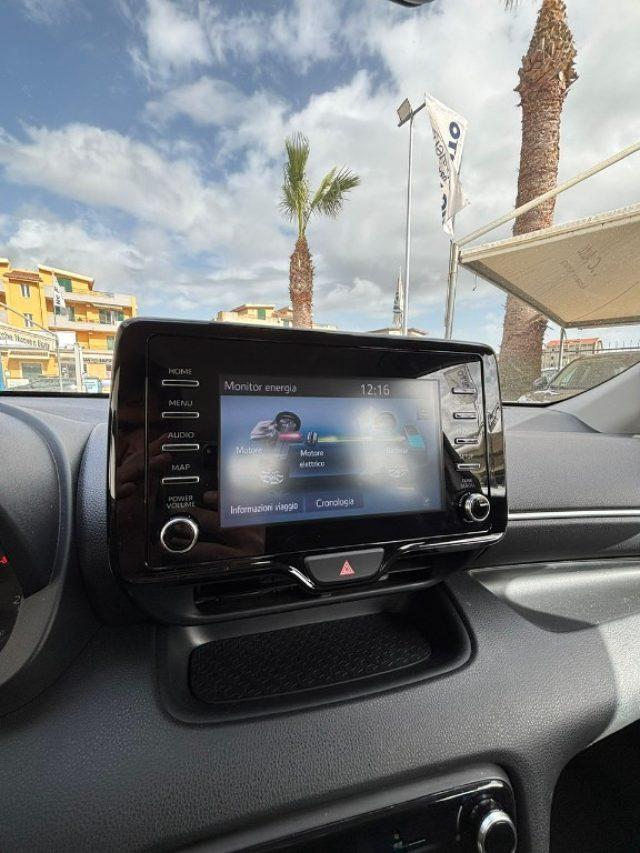 TOYOTA Yaris 1.5 Hybrid 5 porte Business