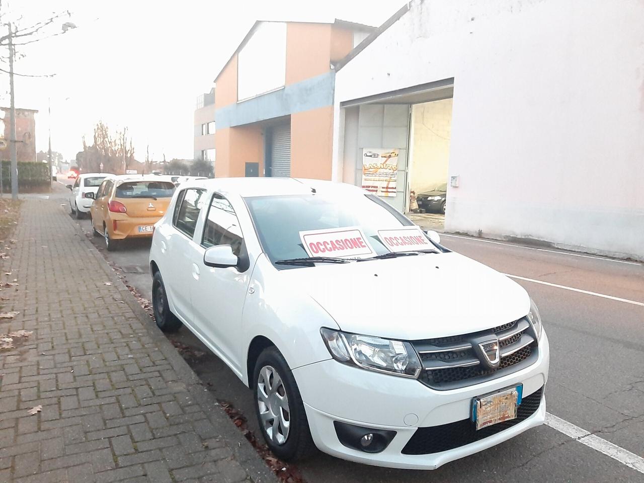 Dacia Sandero 1.2 GPL 75CV Laur&amp;amp;amp;eacute;ate KM 220 MILA A 2.999 EURO