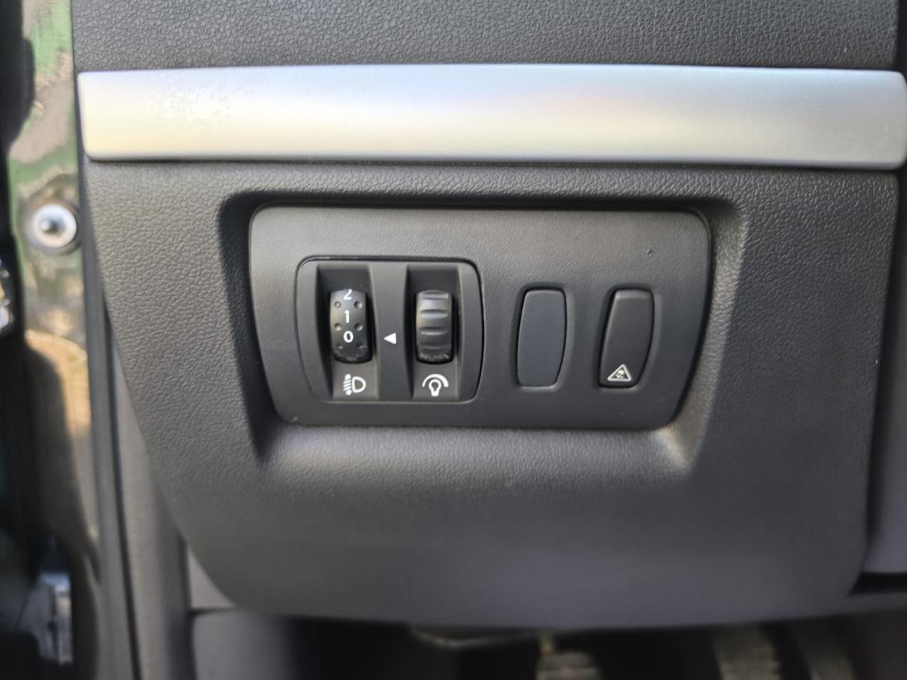 Renault Clio 1.2 16V 5 porte Live! - Anno 2011