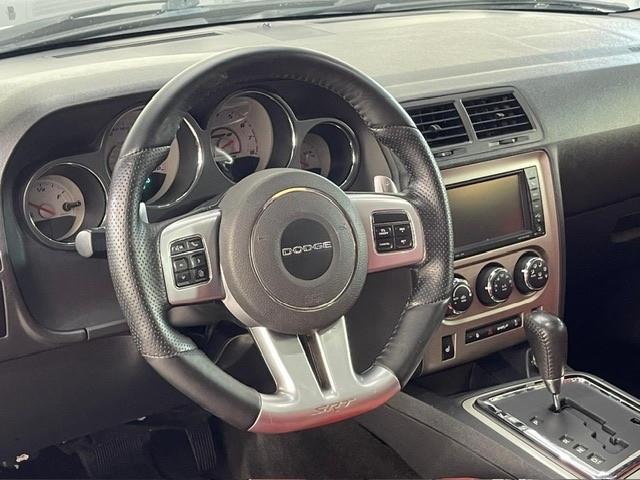 Dodge Challenger 6.4 v8 srt