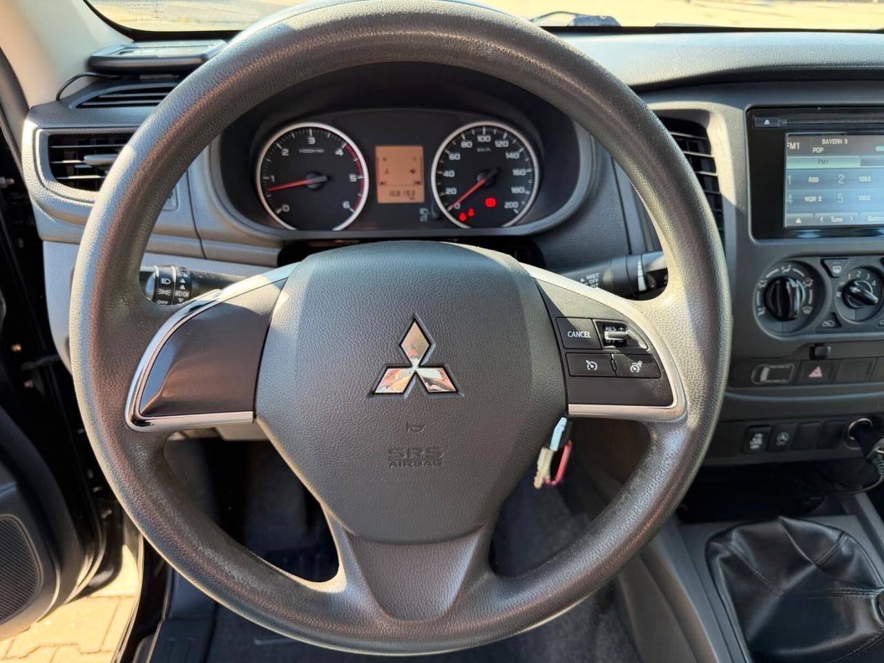 Mitsubishi L200 Double Cab climatizzatore cruise control hardtop
