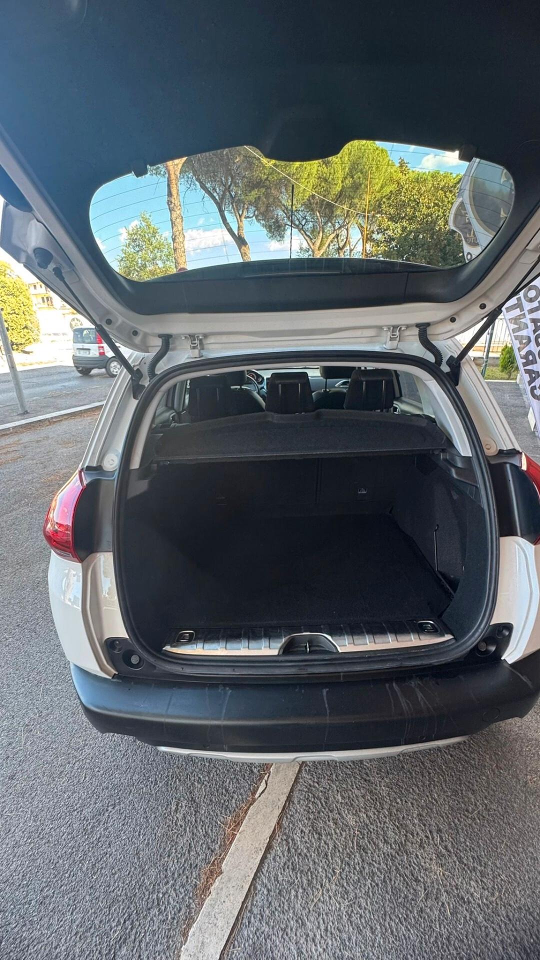 Peugeot 2008 BlueHDi 120 S&S Allure