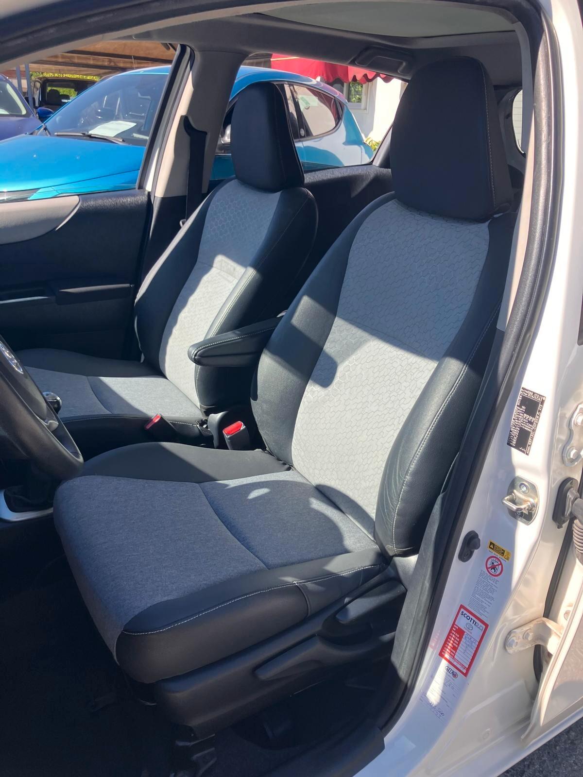 TOYOTA YARIS 1.3 100cv 5 Porte Lounge