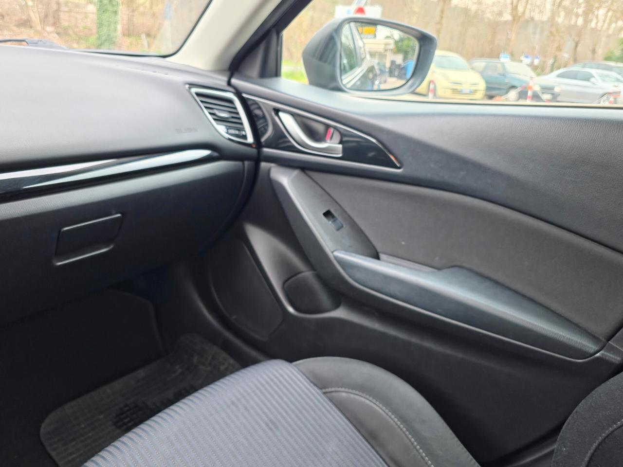 Mazda 3 Mazda3 1.5 Skyactiv-D Exceed 2016-E6 Manuale NEO