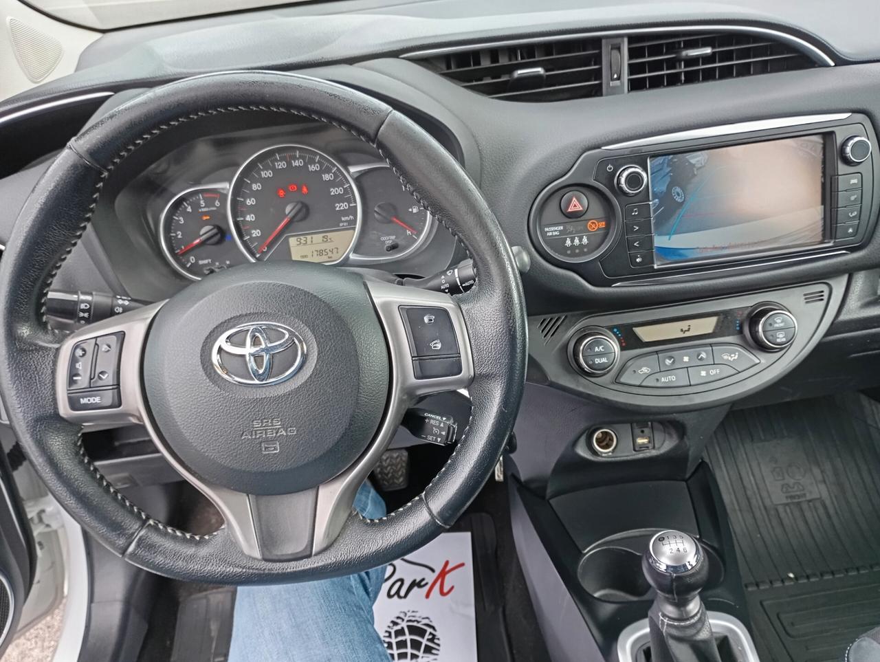 Toyota Yaris 5P 1.4 D-4D Lounge