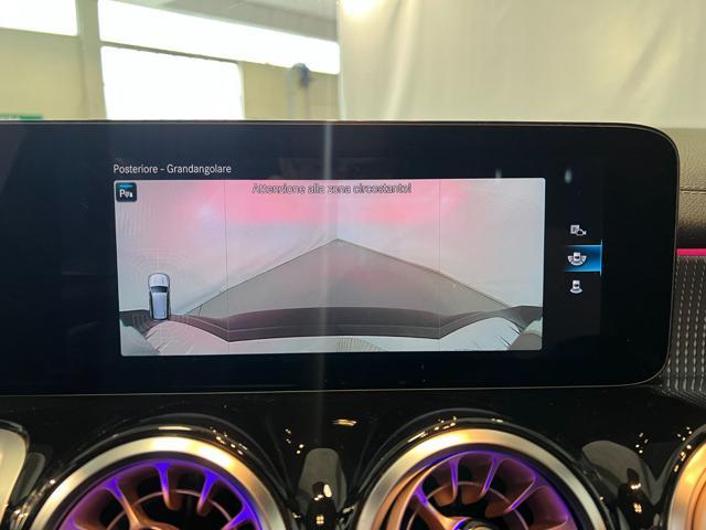 MERCEDES-BENZ EQB 300 4Matic Sport Plus