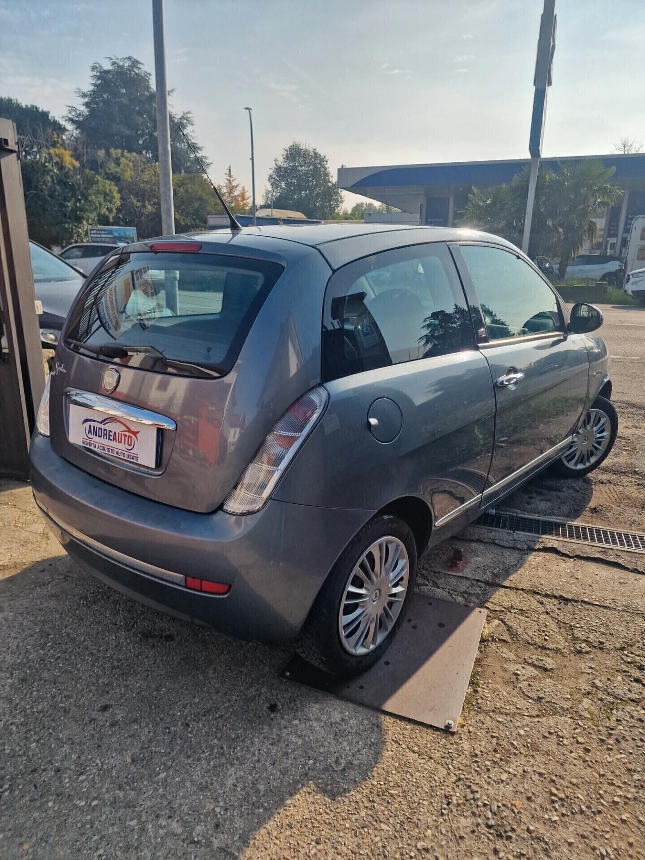 Lancia Ypsilon 1.2 69 CV Diva