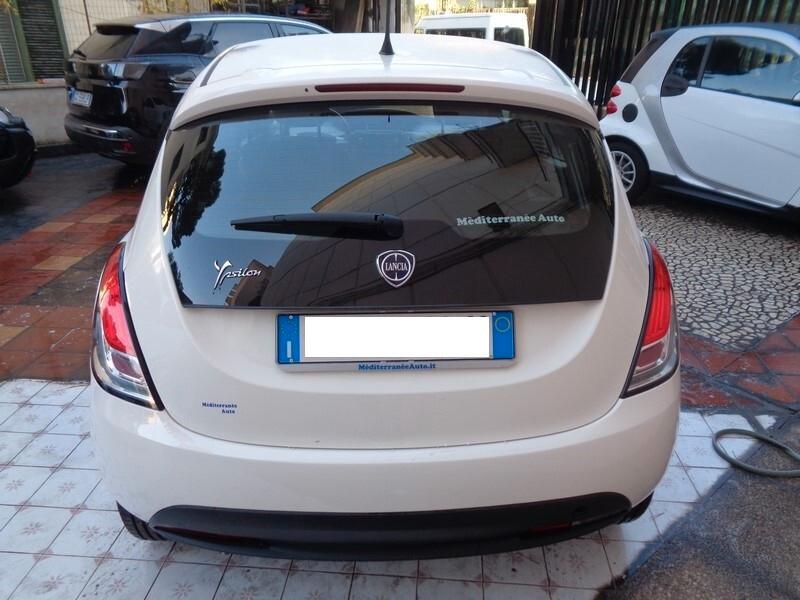 Lancia Ypsilon 1.2 69 CV 5 porte GPL Ecochic Silver