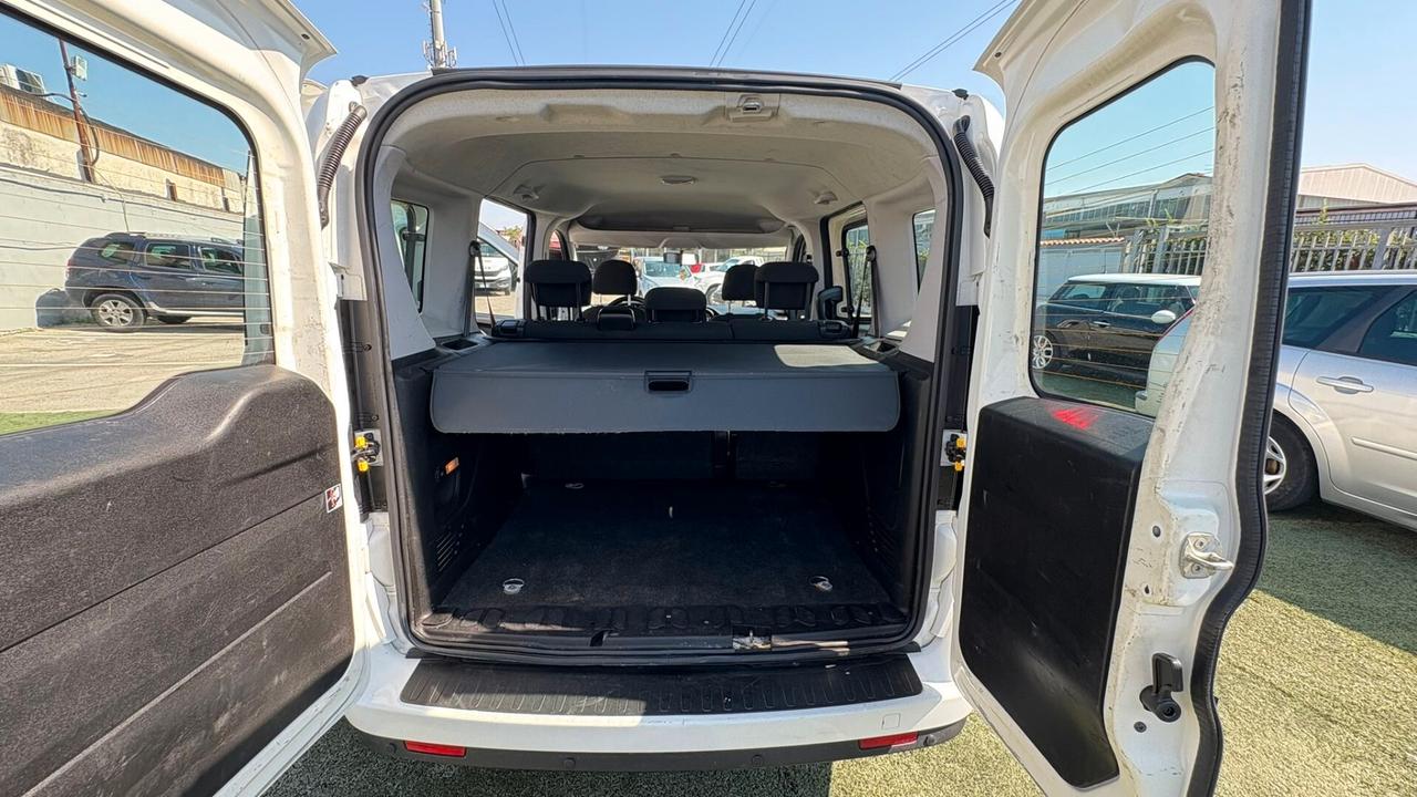Fiat Doblo 1.6 MULTIJET 263 | DIESEL 46346020 CC 1598 CV 120 KW 88 VAN,