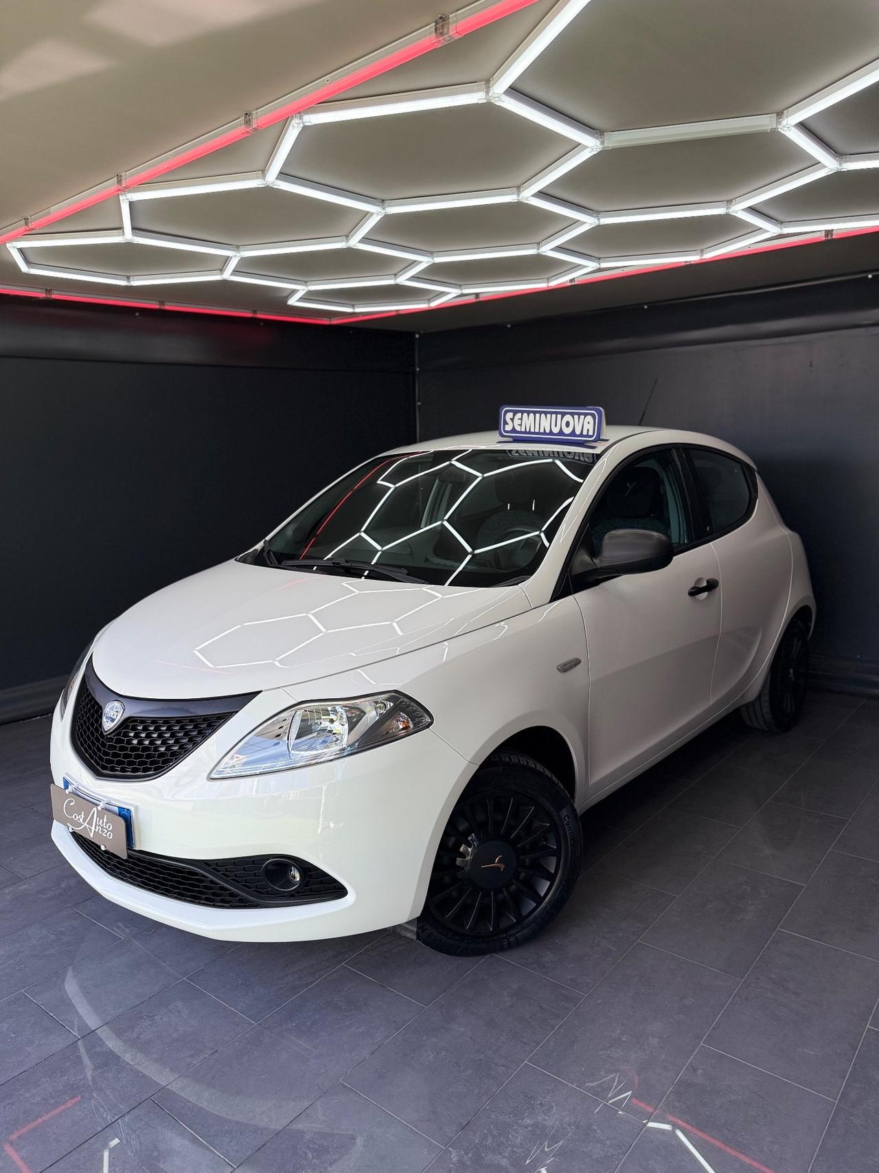 Lancia Ypsilon 1.2 Benz 69cv Platinum 11/2020 Nuova