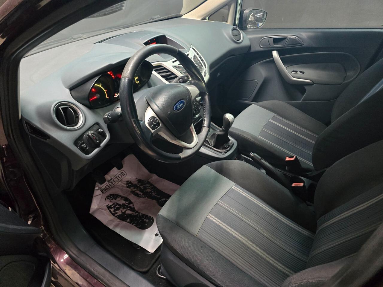 Ford Fiesta 1.4 5 porte Bz.- GPL Titanium