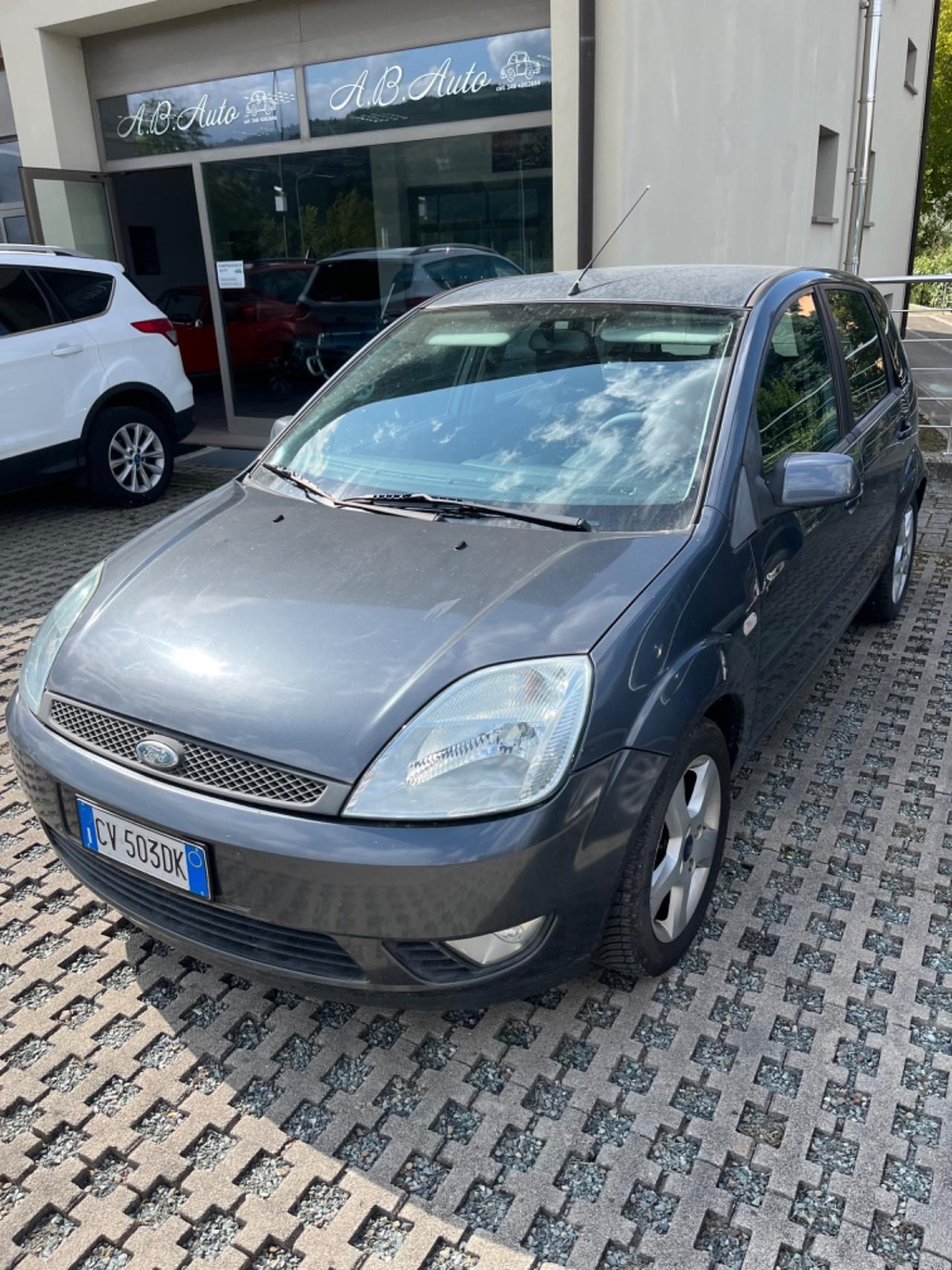 Ford Fiesta 1.4 16V 5p. Ghia GPL