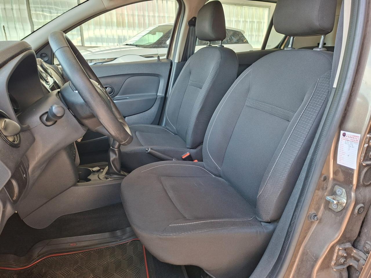 Dacia Sandero 2017 / 75CV / 5PORTE / DA NEOPATENTATI