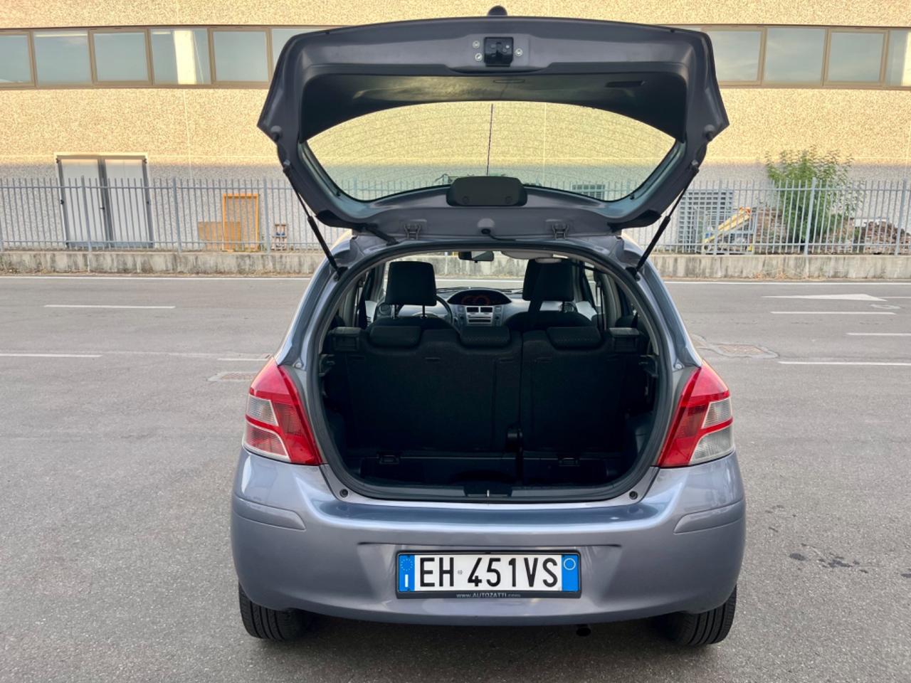 Toyota Yaris 1.3benz 2011 58.000km perfetta per neopatentati