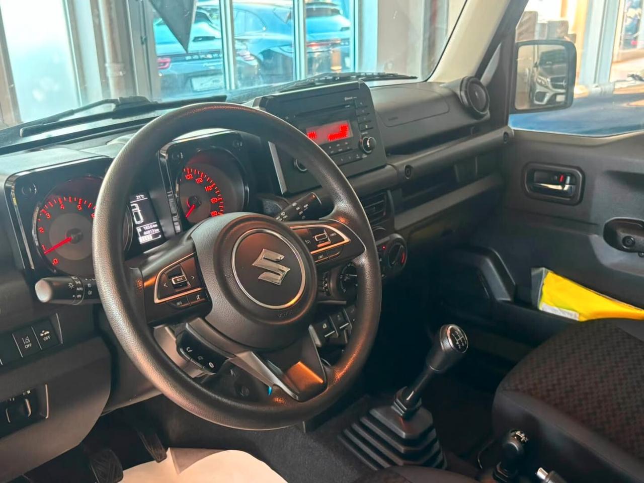 Suzuki Jimny 1.5 5MT Top