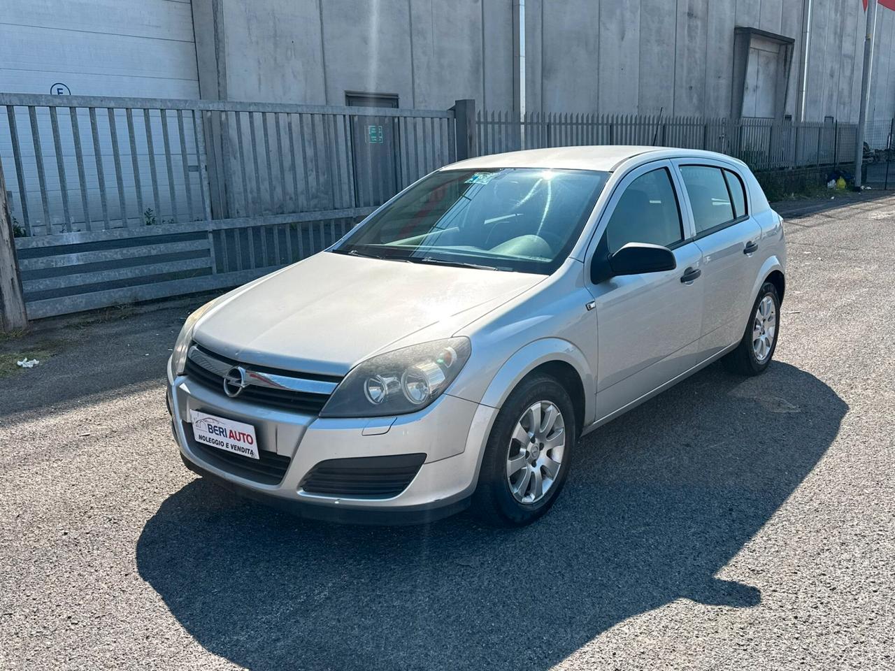 Opel Astra 1.4 benzina adatta neopatentati