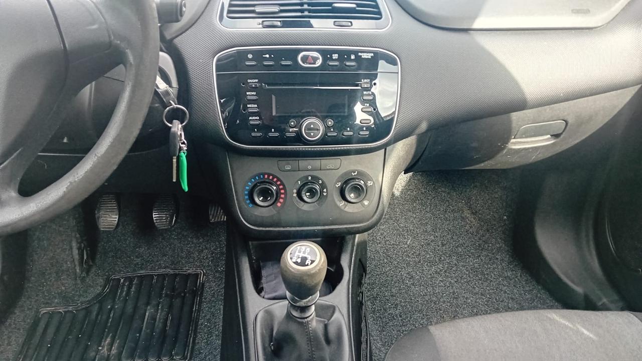 Fiat g.punto -5 P-1.4 gpl-full-2015