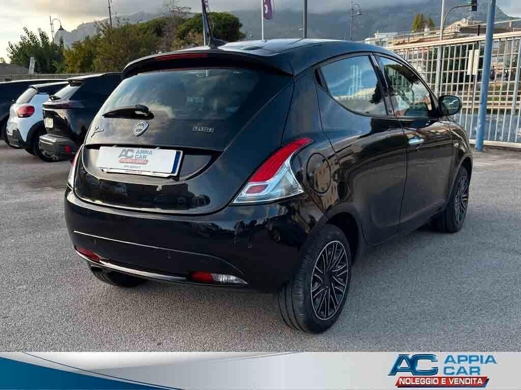Lancia Ypsilon 1.0 FireFly 5 porte S&S Hybrid Ecochic Gold IN PROMO