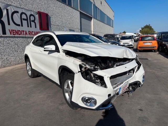 Mercedes-benz GLA 200 Business