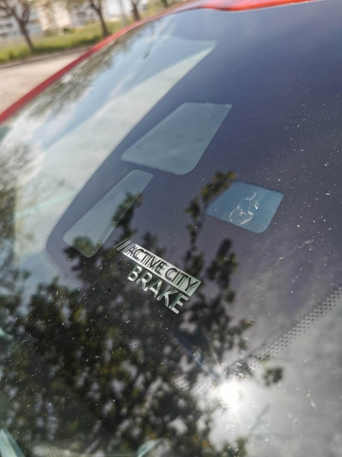 Peugeot 208 BlueHDi 75 5 porte Active - 2015