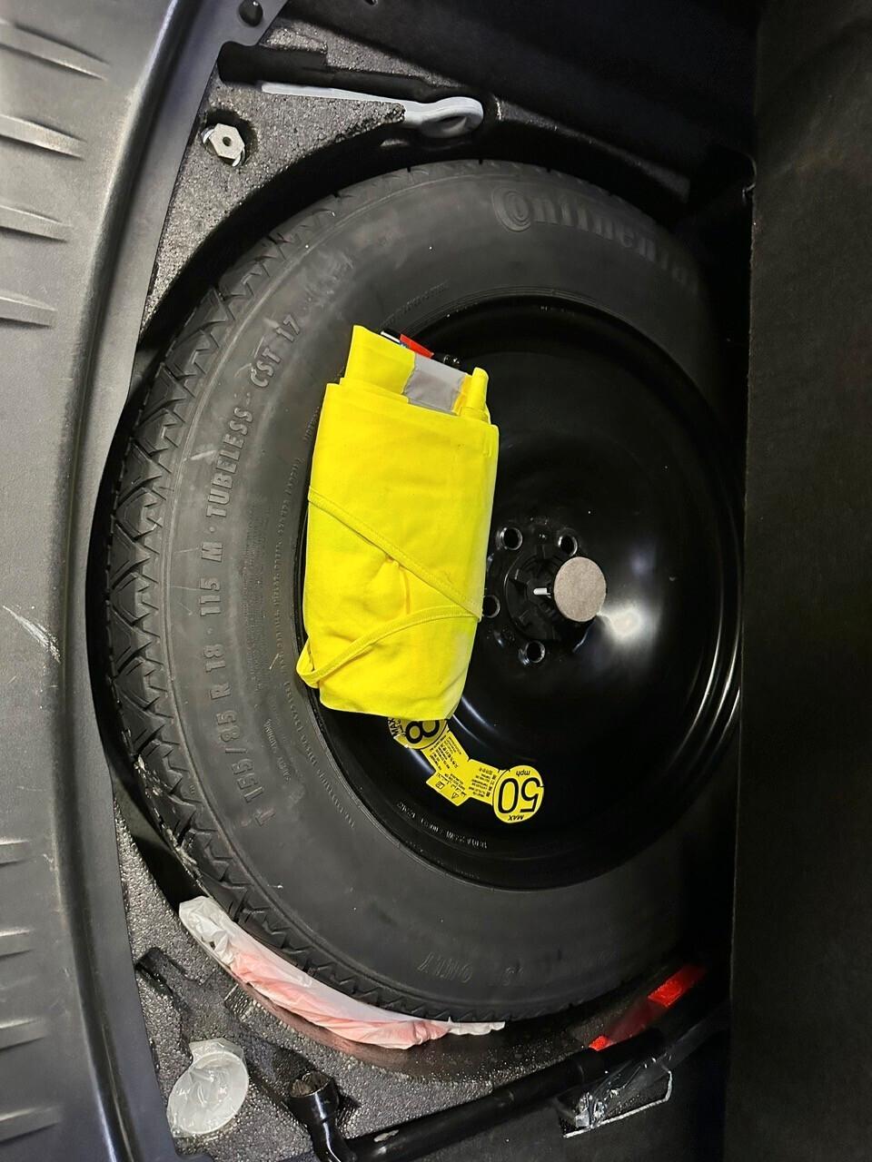 Jaguar E-Pace 2.0D 180 CV AWD aut. R-Dynamic 2018