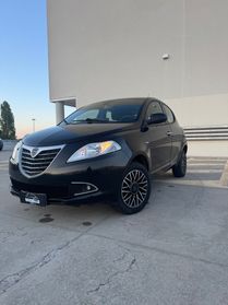 Lancia Ypsilon 0.9 TwinAir 85 CV 5 porte Metano Ecochic 30th Ann.