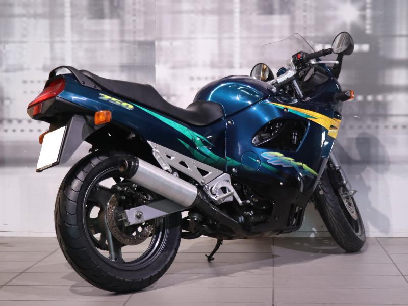 Suzuki GSX 750 F
