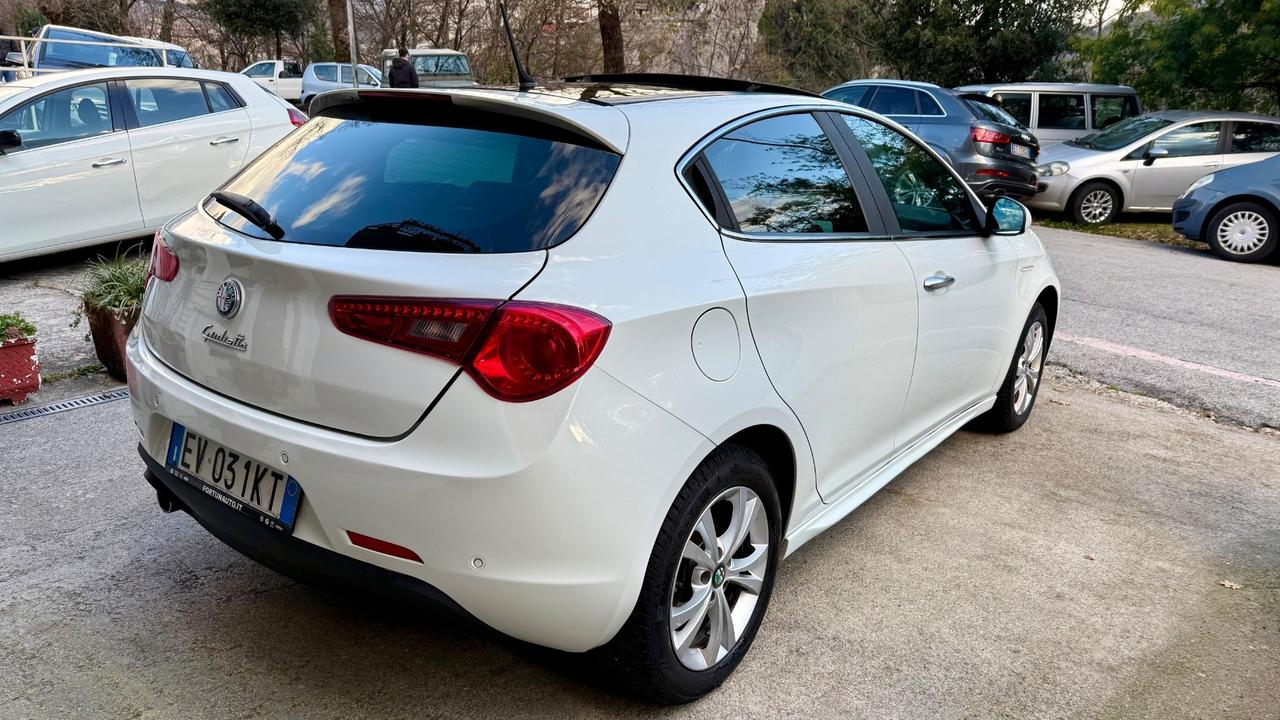 Alfa Romeo Giulietta 1.6 JTDm-2 105 CV Distinctive