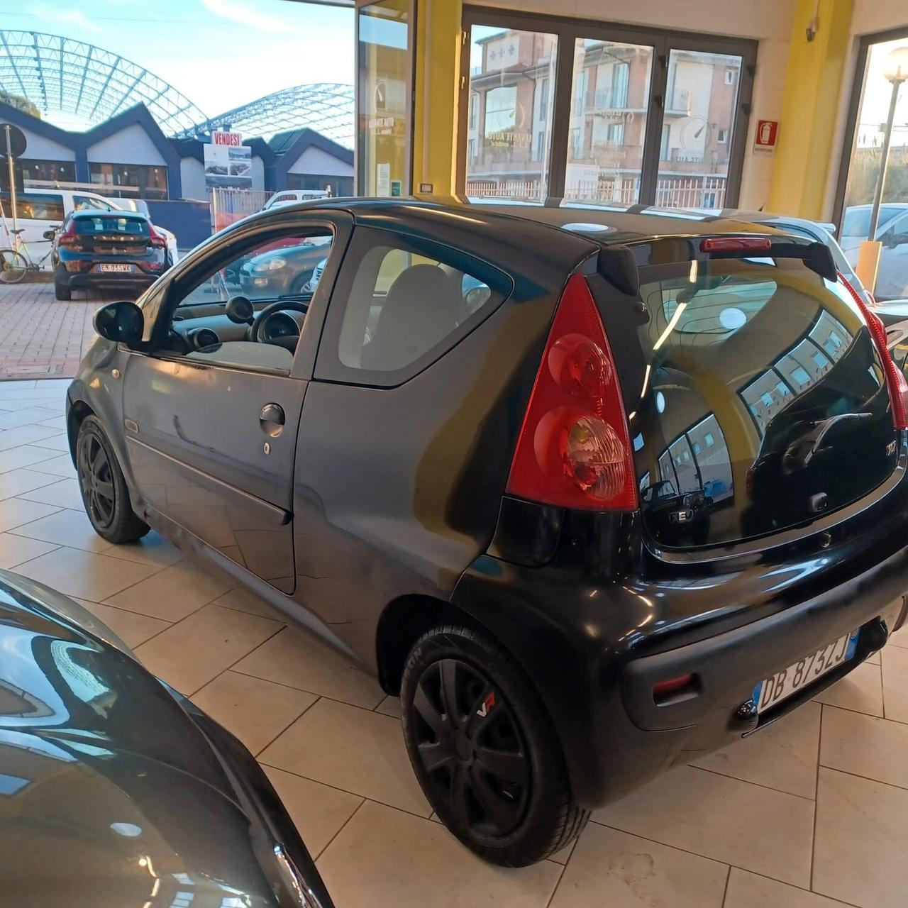 ECONOMICA PEUGEOT 107 1.0 NEOPATENTATI