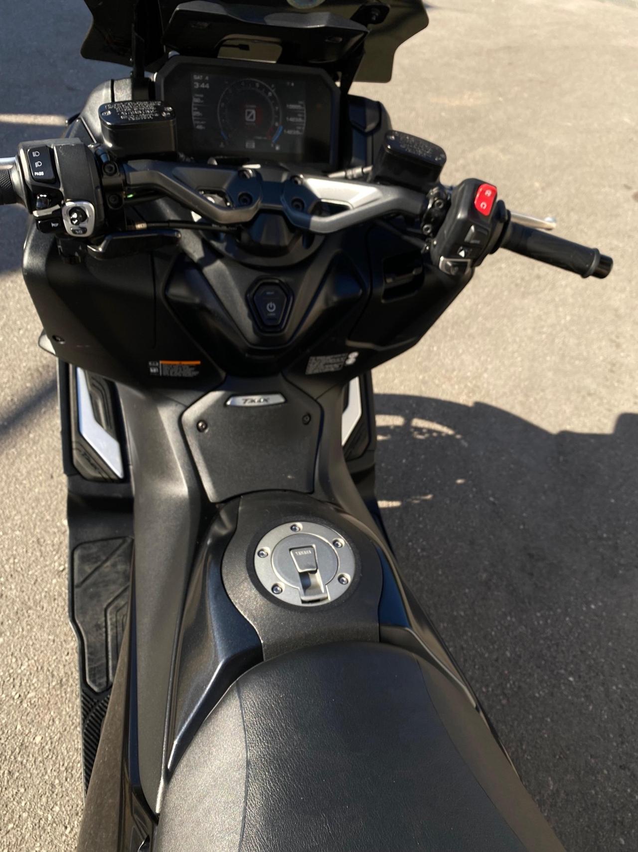 Yamaha T Max 560 black
