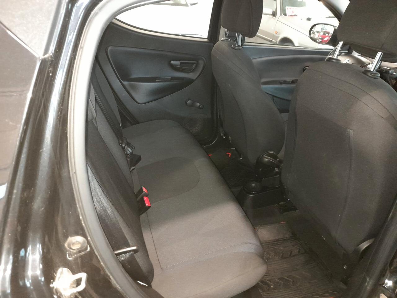 Lancia Ypsilon 1.2 69 CV 5 porte Gold