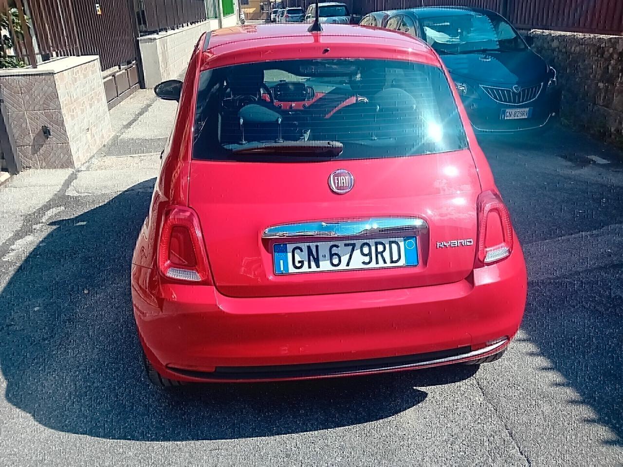 Fiat 500 1.0 Hybrid Red