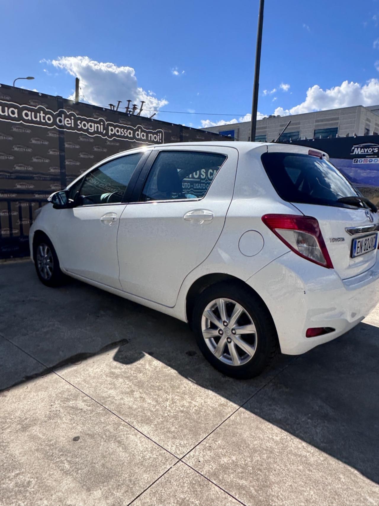 TOYOTA YARIS (anno 2012)