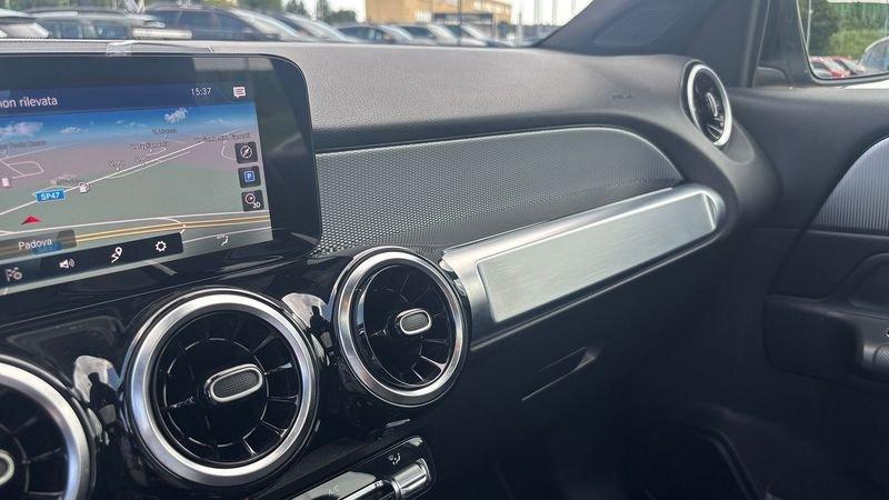 Mercedes-Benz GLB - X247 2019 180 D Premium 8G-DCT