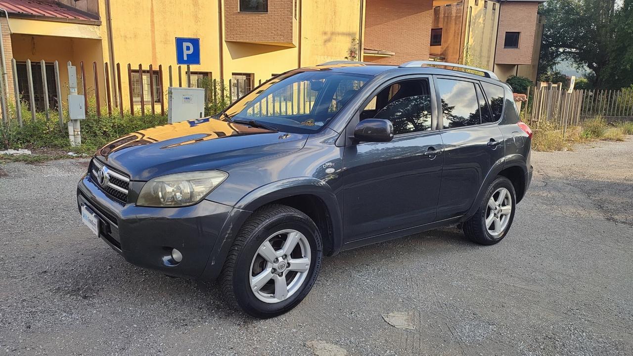 TOYOTA RAV4 2.2 D-4D 177CV LUXURY