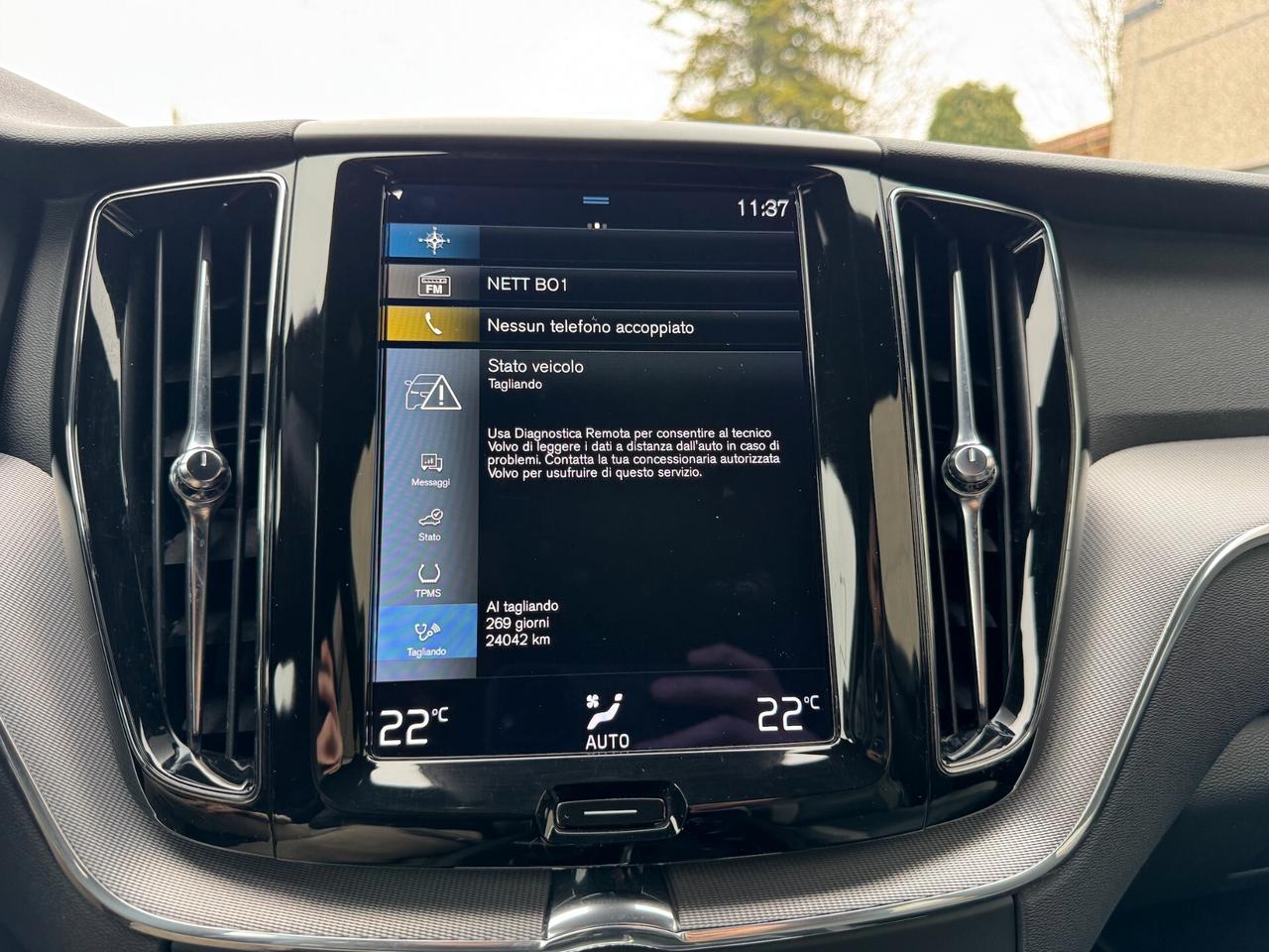 Volvo XC 60 B4 (d) AWD Geartronic R-design UNICO PROP. FULL OPTIONAL