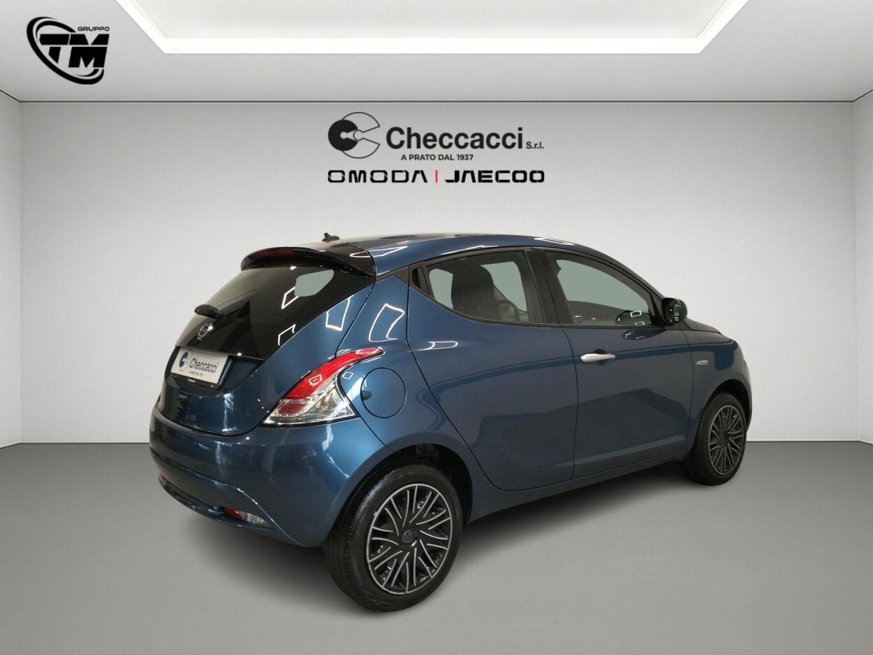 Lancia Ypsilon 1.0 firefly hybrid Gold Plus s