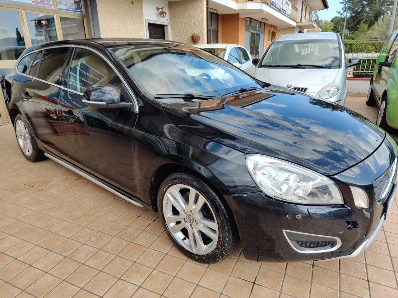 Volvo V60 D5 Geartronic Summum