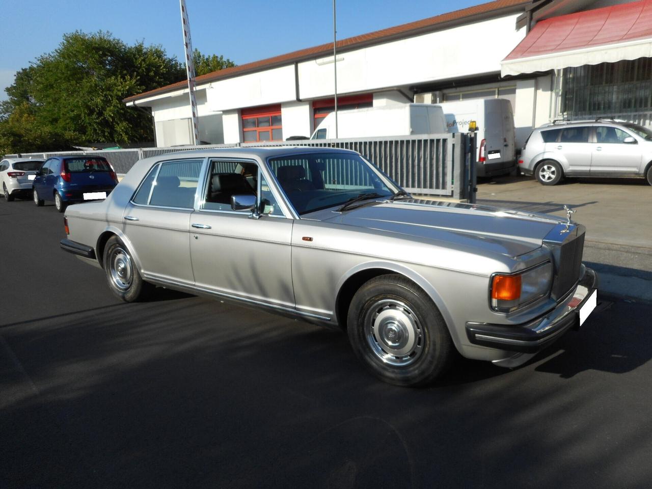 Rolls-Royce Silver Spirit