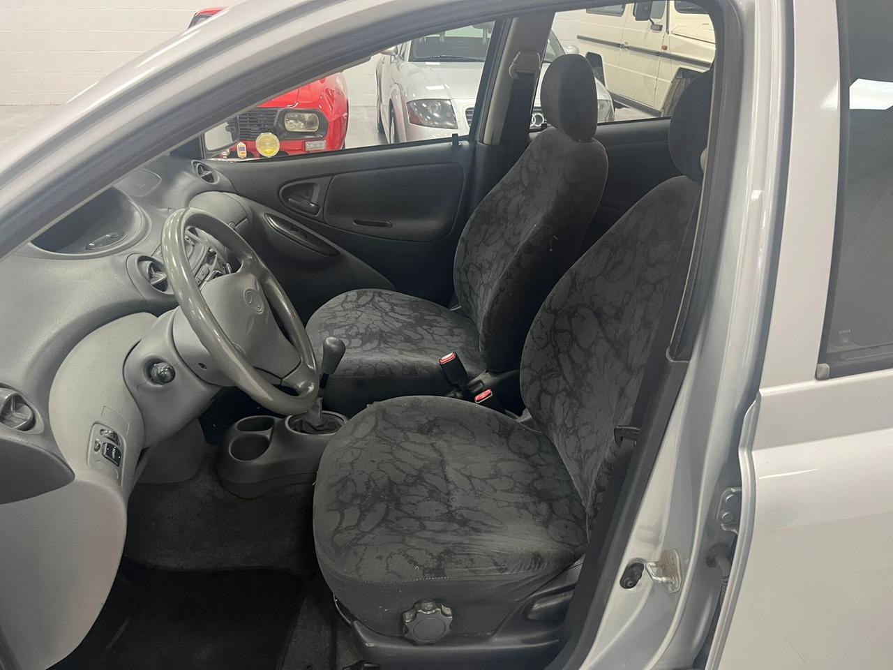 Toyota Yaris 5p 1.0