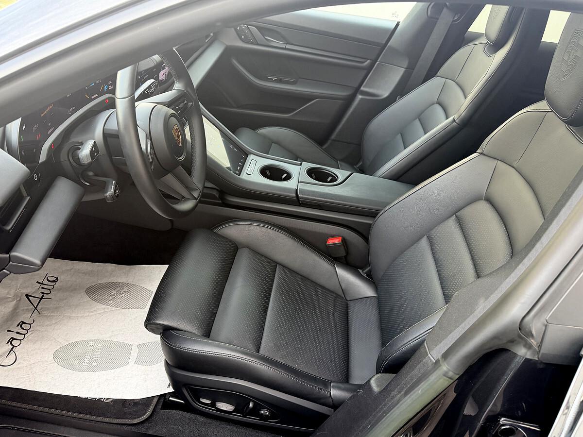 Porsche Taycan SPORT TURISMO PASM battery performance plus