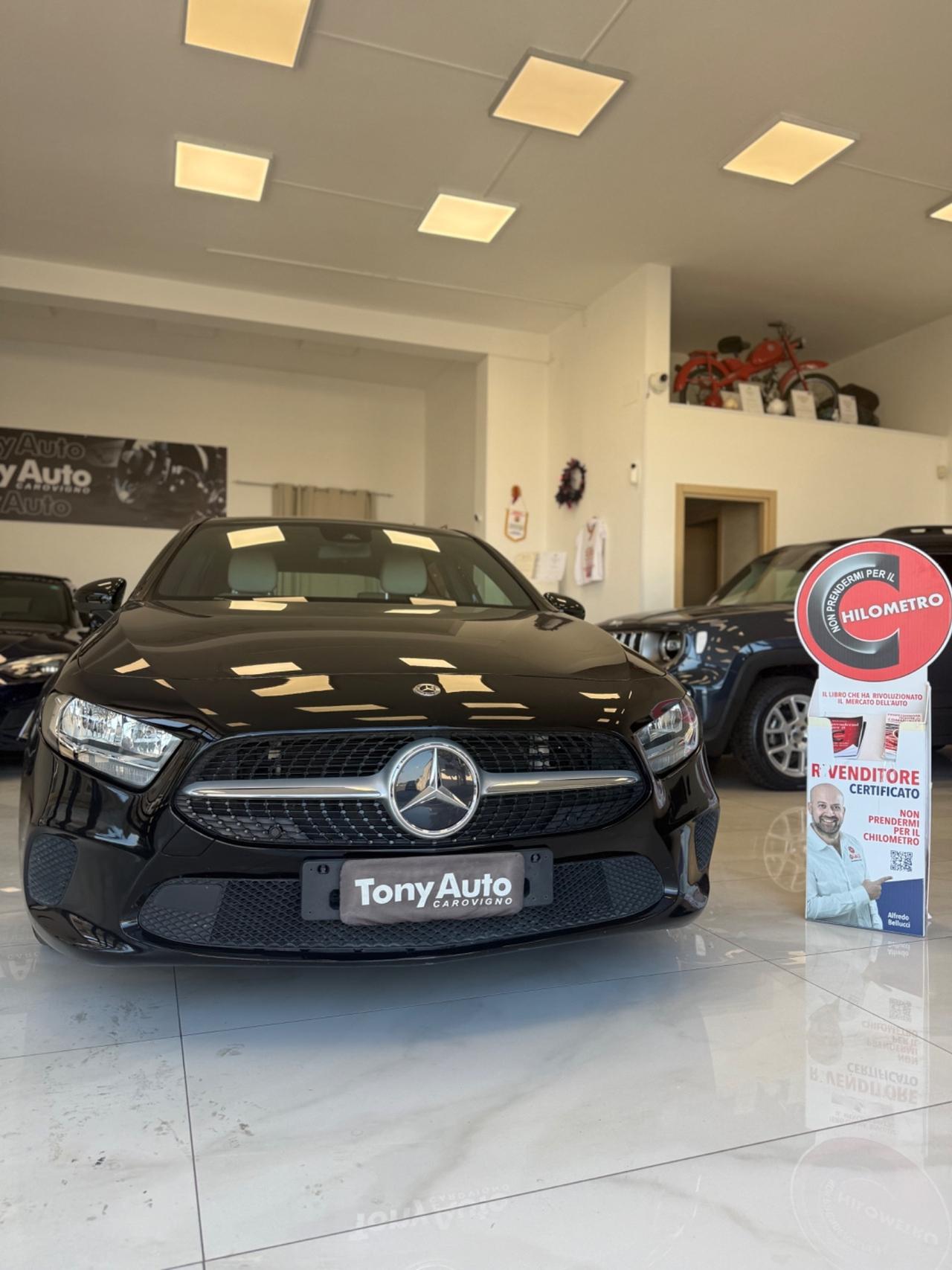 Mercedes-benz A 180 NAVI,TELECAMERA,APPLE CARPLAY,INTERNI PARZIALI IN PELLE,SCHERMO INTERAMENTE DIGITALE