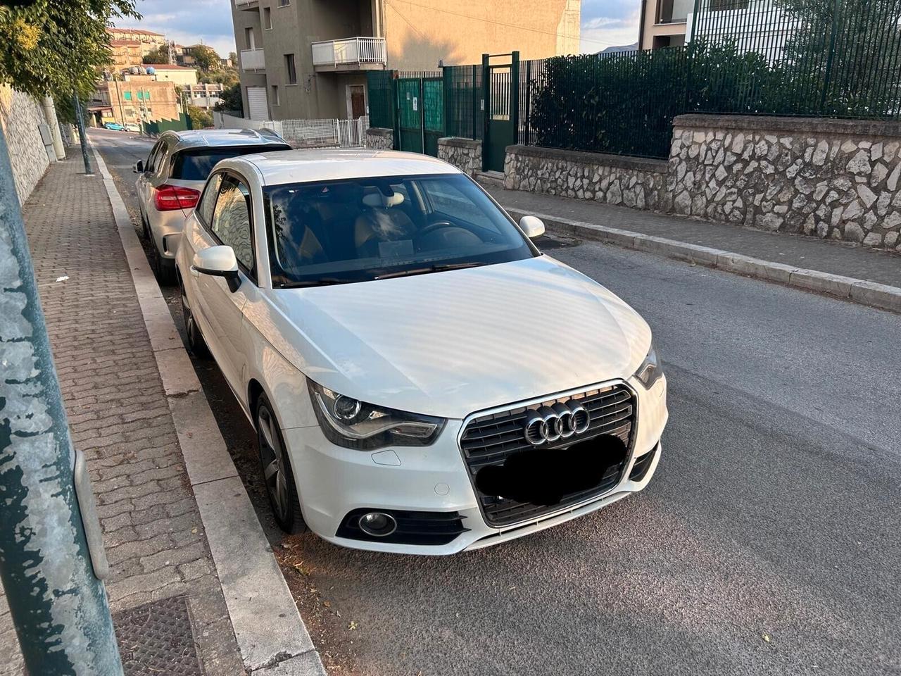 AUDI A1 1.6 TDI 90CV AMBITION 2013 BI-XENON