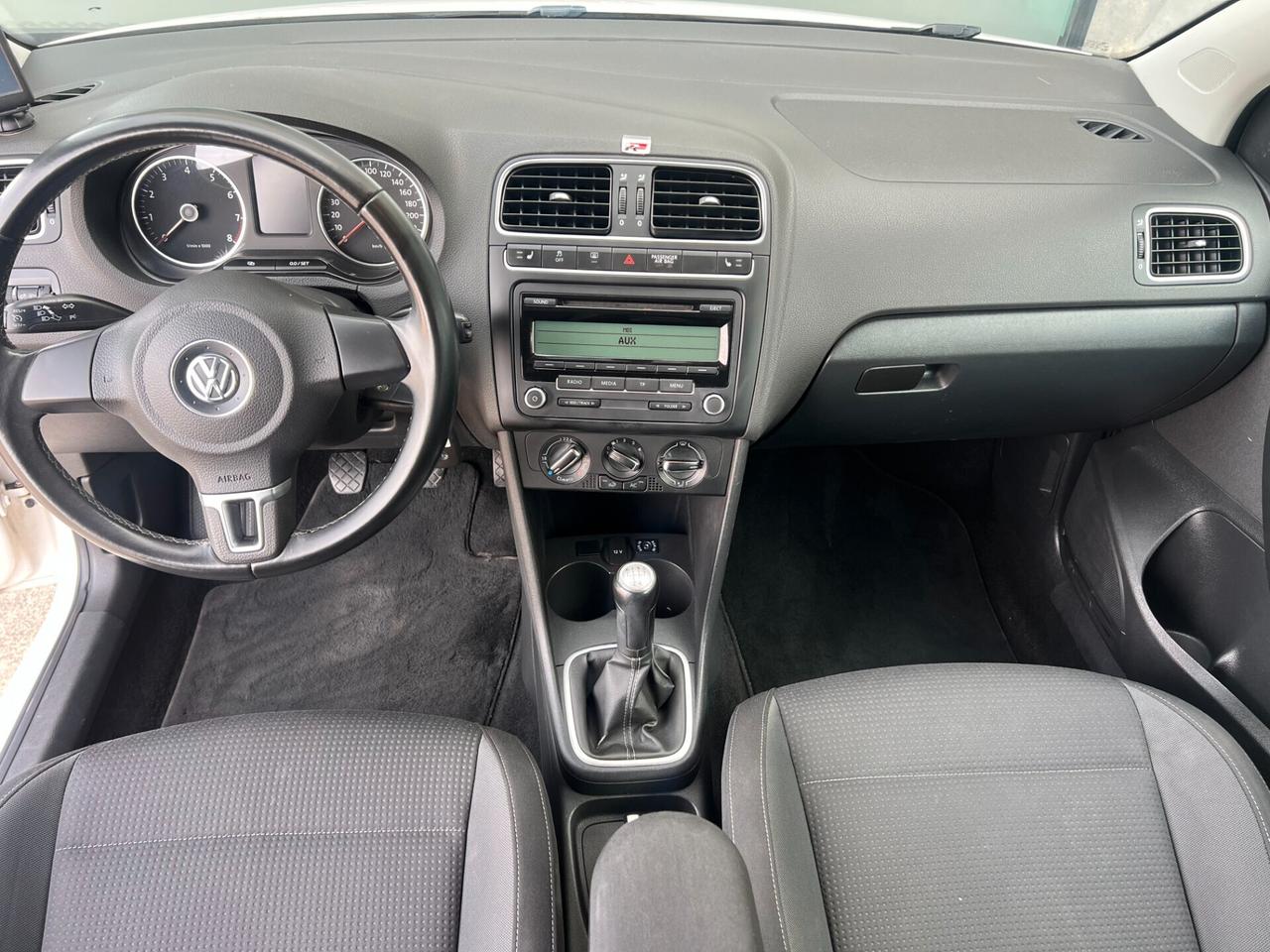 Volkswagen Polo 1.2 R-LINE/ GARANZIA